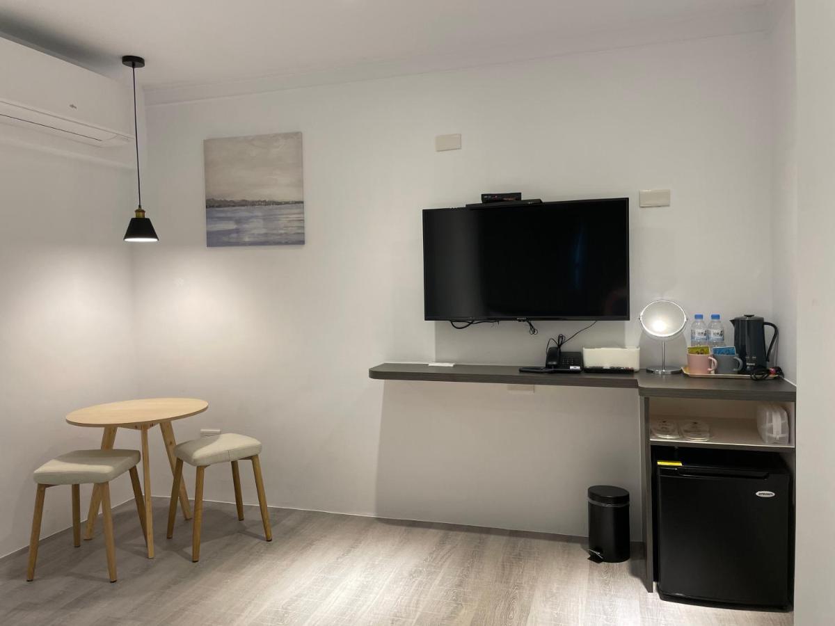Yoshi Hotel - Tainan Station Branch Екстериор снимка